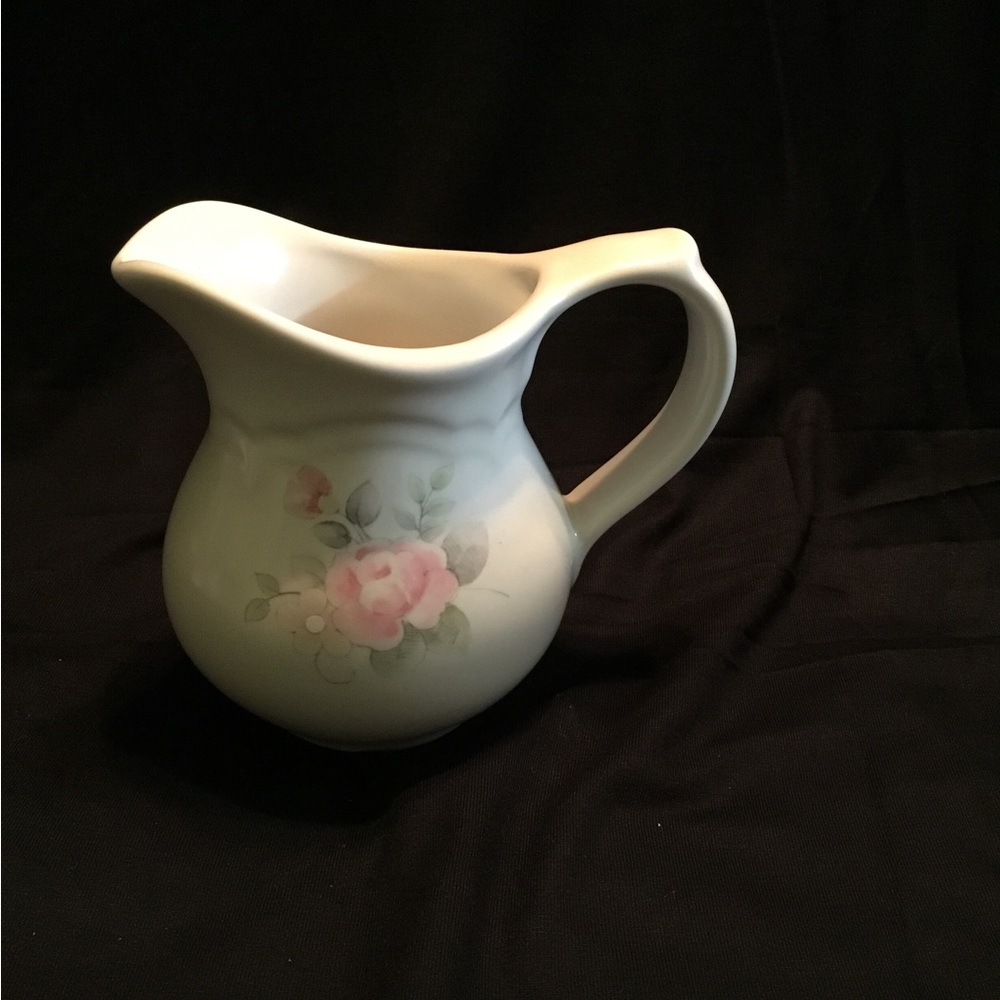 Pfaltzgraff Tea Rose Creamer, Pink Cream Granny Core Girly